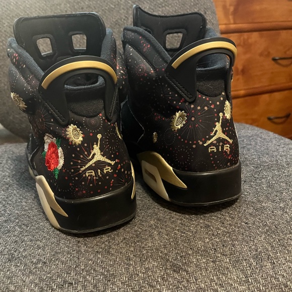 Air Jordan 6 “Chinese New Year” - Picture 4 of 7